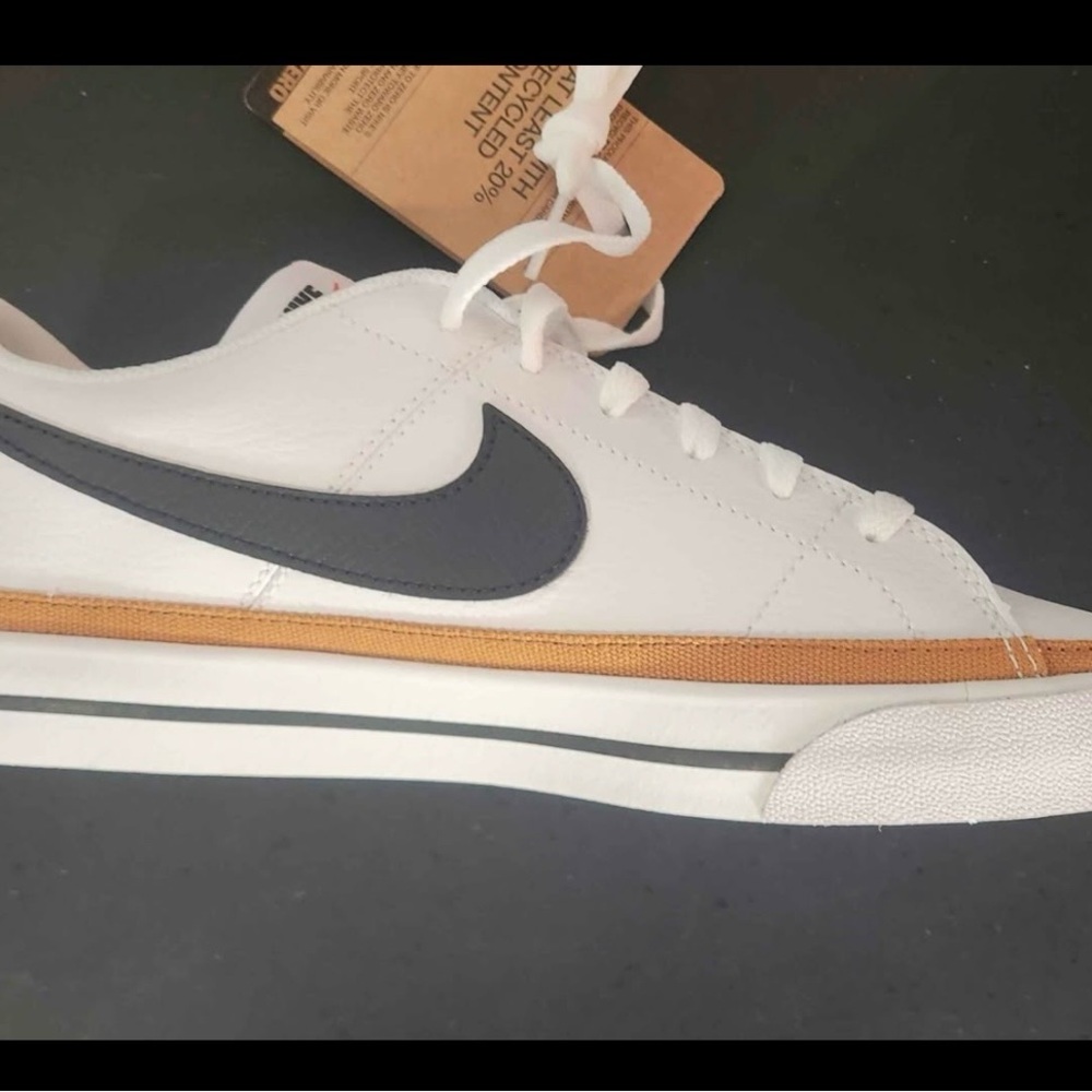 Nike Court Legacy